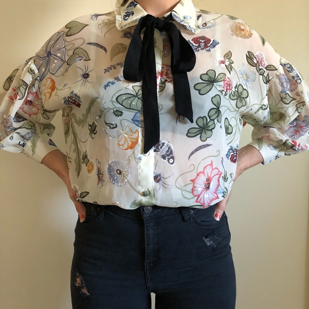 Floral Peter Pan blouse with cowboy neck tie